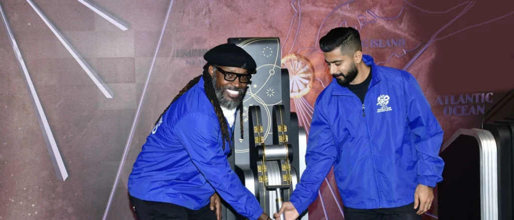 chris gayle and ali khan lights up the empire state building